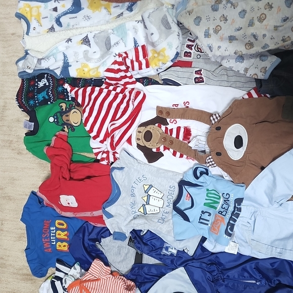 Sport babyJordan, nike, carter's 0 to 6 months onsies, sleepers, jump suits - Picture 3 of 7